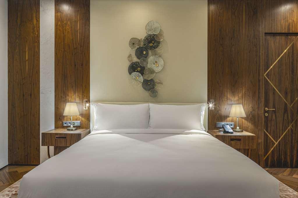Hilton Otel 5*