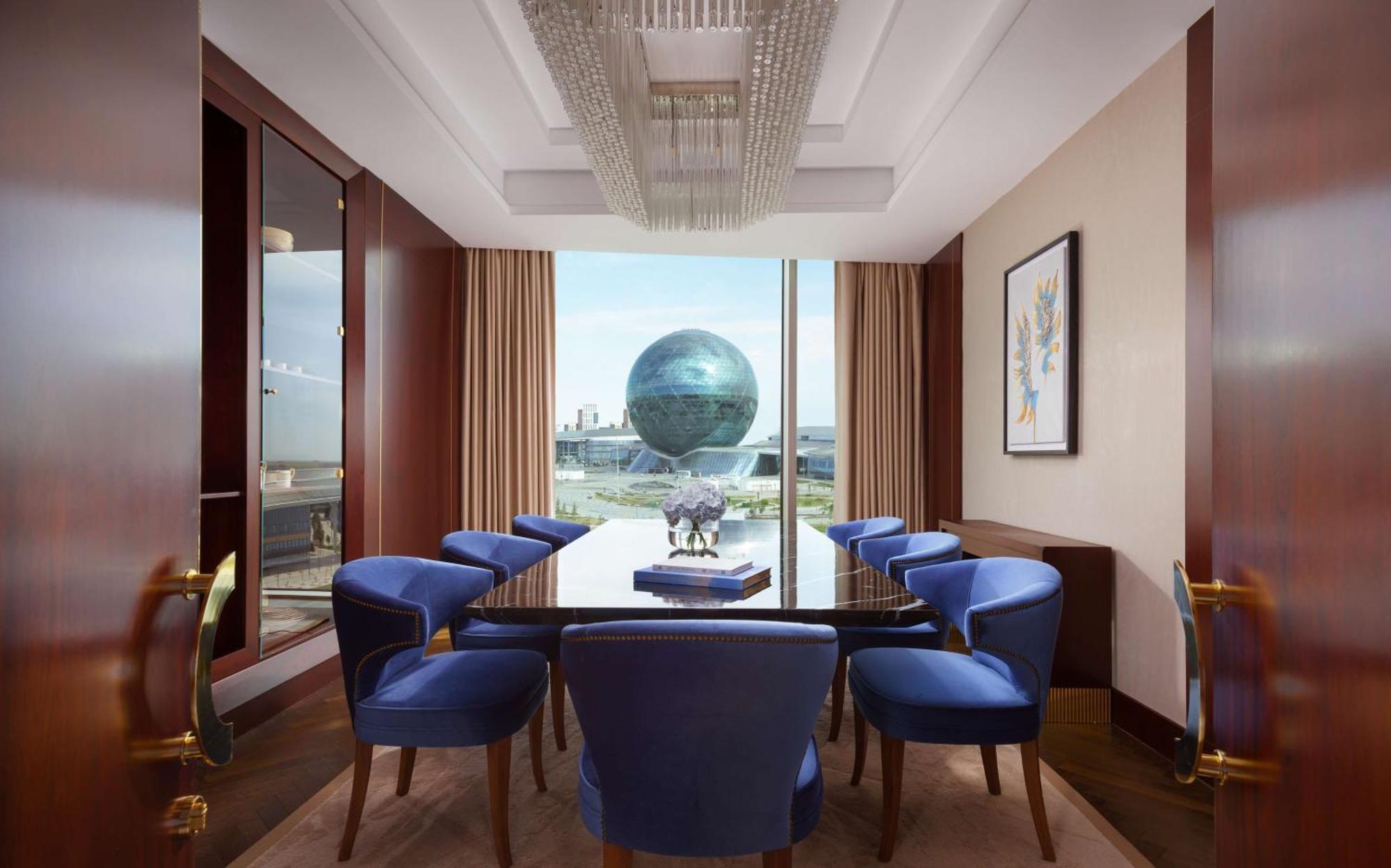 Hilton Отель Астана