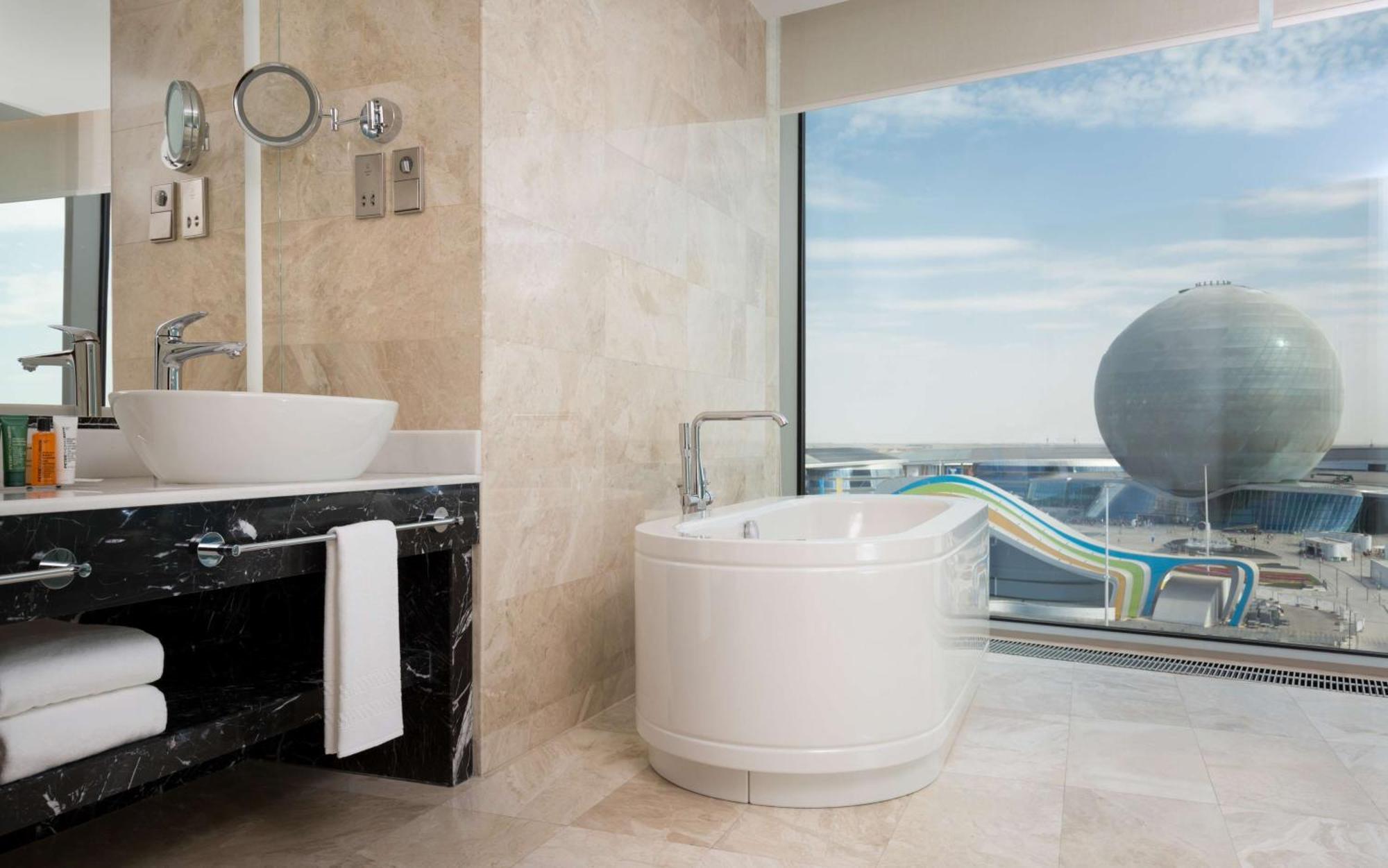 Hilton Otel 5*