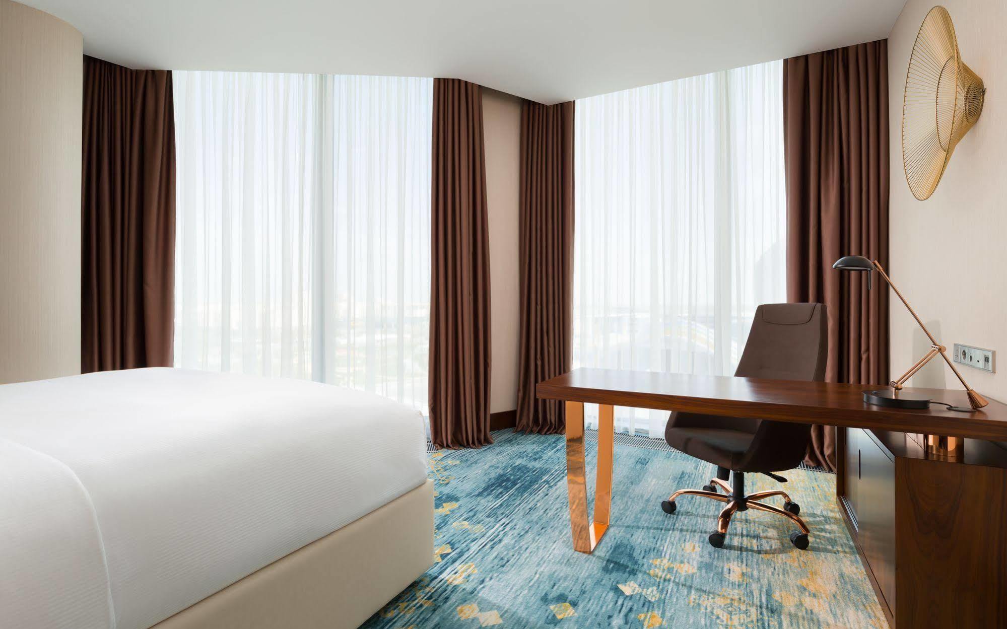 Hilton 5*